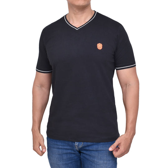 CAMISETA CUELLO V NEGRA